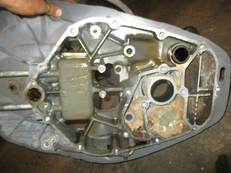 Honda BF135A 4 stroke outboard engine holder and oil pan