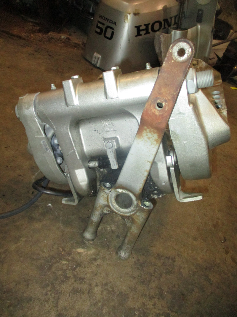 Honda BF150A outboard swivel bracket