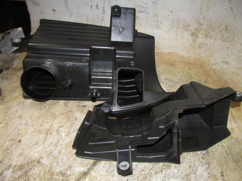 Suzuki DF115 115hp Outboard Intake Silencer (13810-90J00)