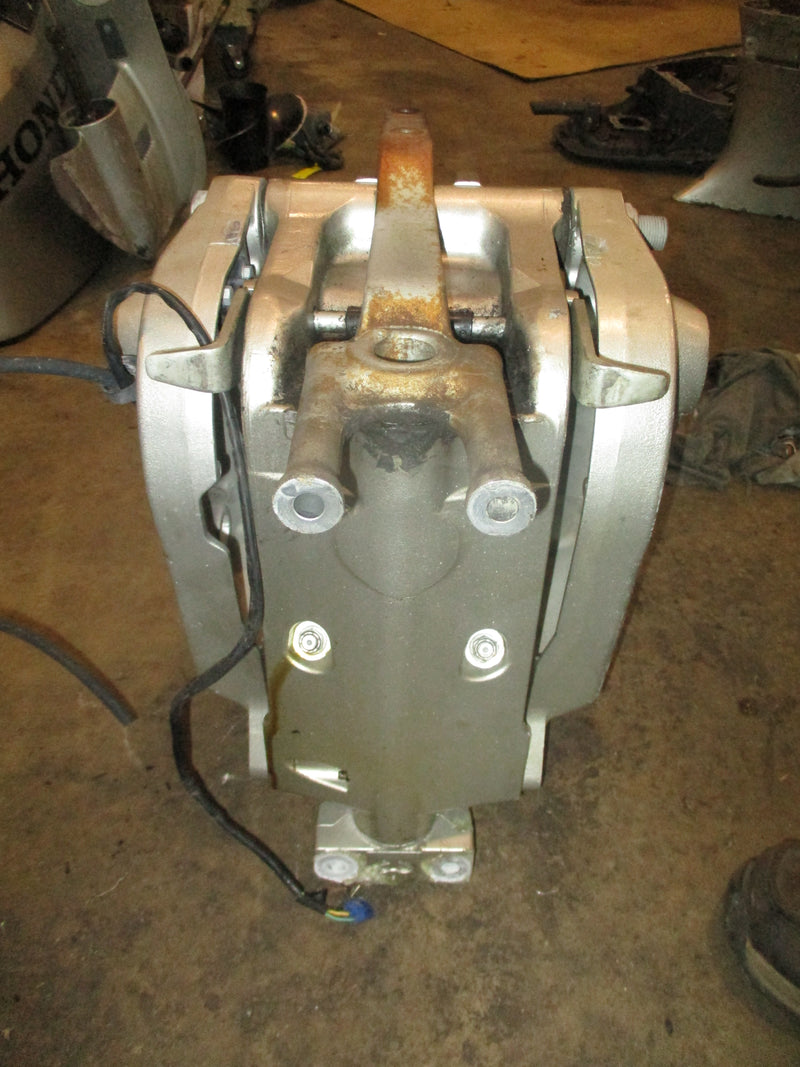 Honda BF150A outboard swivel bracket
