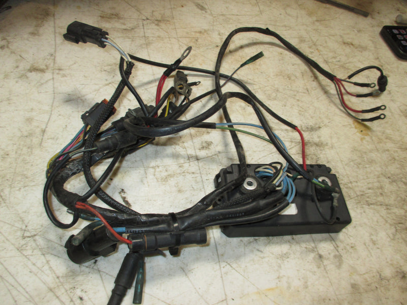 Johnson 2 stroke outboard Wiring Harness / Junction box (584943)