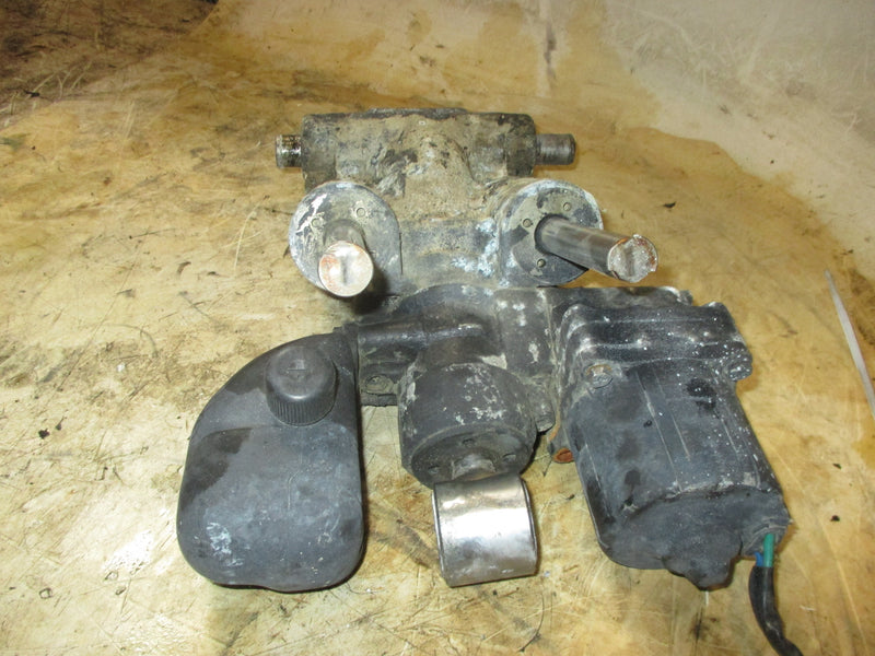 Evinrude Ficht 225hp 2 stroke outboard tilt trim unit