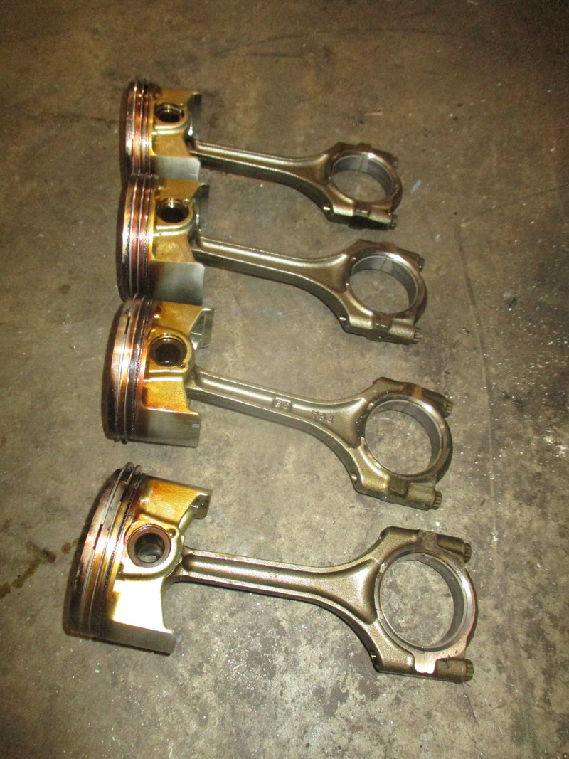 Honda BF150A outboard piston and rod set (13101-ZY6-000)