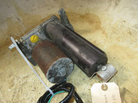 Load image into Gallery viewer, Mercury Mariner 90hp 2 Stroke outboard Tilt Trim Unit
