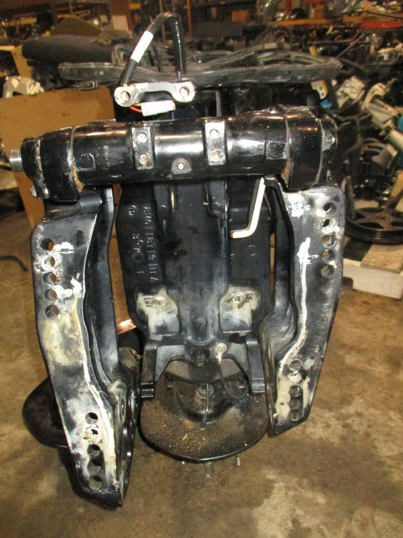 Mercury outboard 200hp V6 4 stroke 3.4L 25" mid section