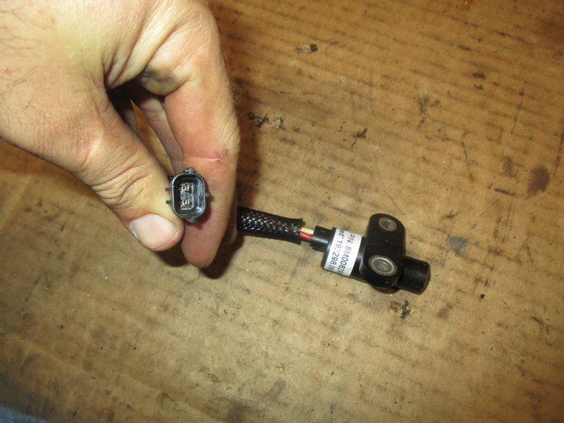 Mercury outboard 200hp V6 4 stroke 3.4L Crank position sensor 8M00829