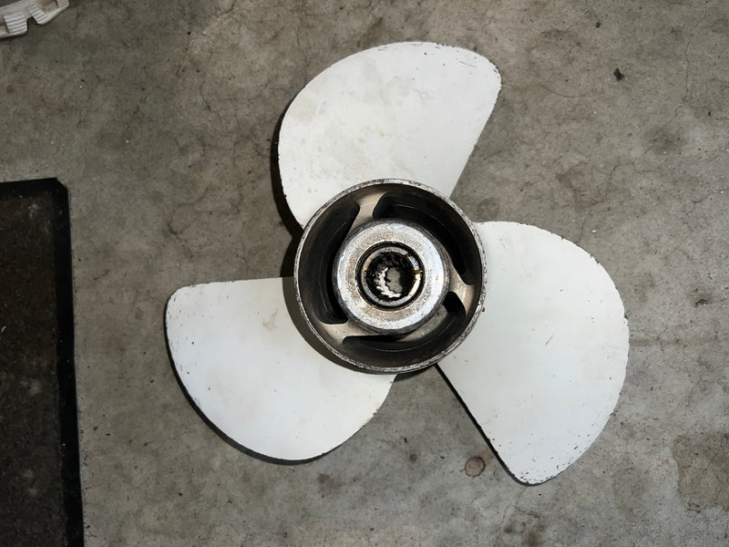 Yamaha 75hp-115hp outboard aluminum propeller 13 5/8 x 13 - K (SPUN HUB)