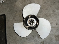 Load image into Gallery viewer, Yamaha 75hp-115hp outboard aluminum propeller 13 5/8 x 13 - K (SPUN HUB)
