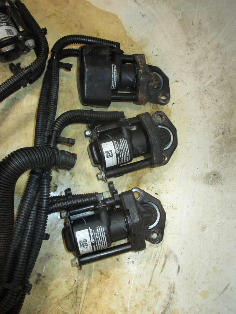 Evinrude Ficht 225hp 2 stroke outboard fuel injector set (5004284) (5004285)