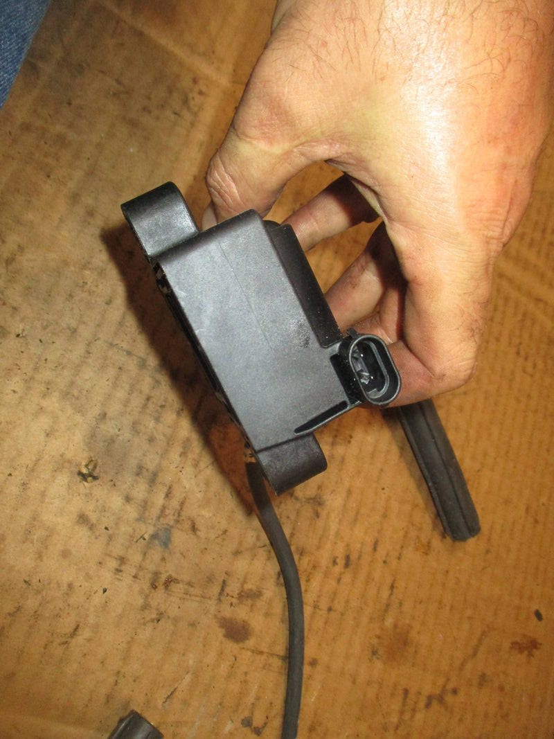 Mercury outboard 200hp V6 4 stroke 3.4L Ignition Coil 3 and 6 8M0029482