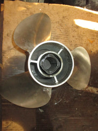 Load image into Gallery viewer, Evinrude Ficht 225hp 2 stroke outboard Viper Stainless Propeller 14.75x18
