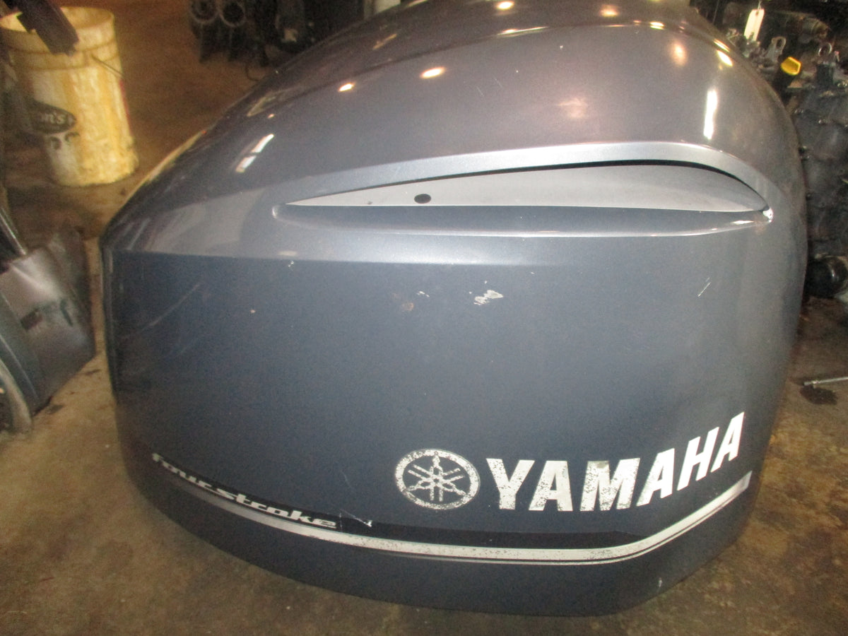 Yamaha 350hp 4 stroke outboard top cowling