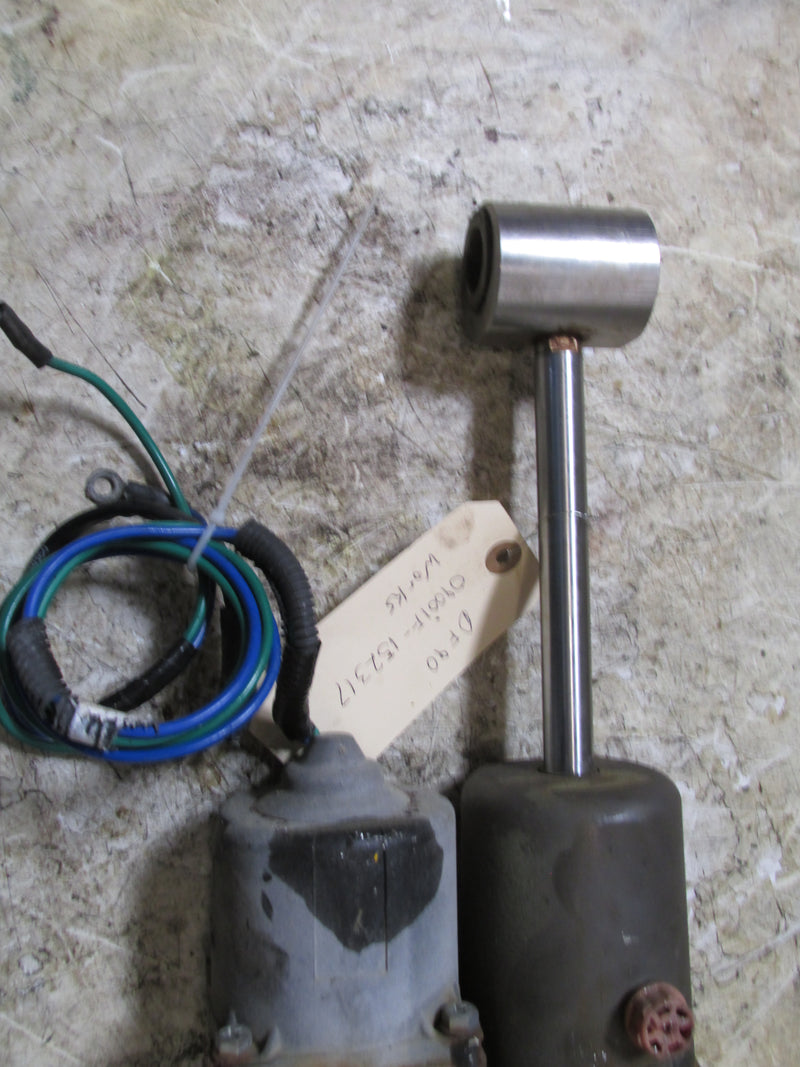 Suzuki DF90 90hp Outboard Tilt Trim Unit (48400-90J00)