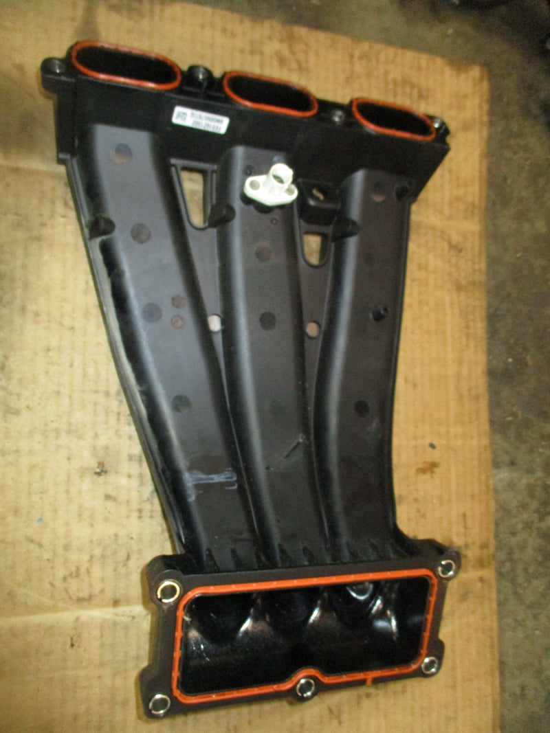 Mercury outboard 200hp V6 4 stroke 3.4L intake manifold 8M0095797
