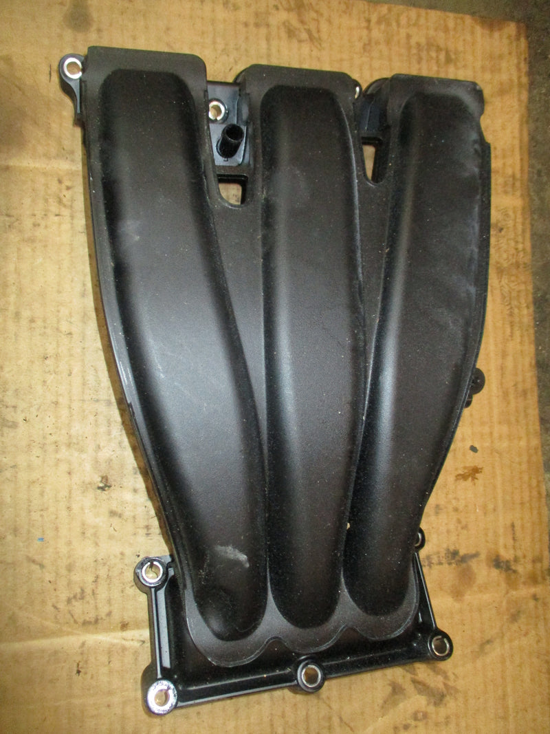 Mercury outboard 200hp V6 4 stroke 3.4L intake manifold 8M0099746
