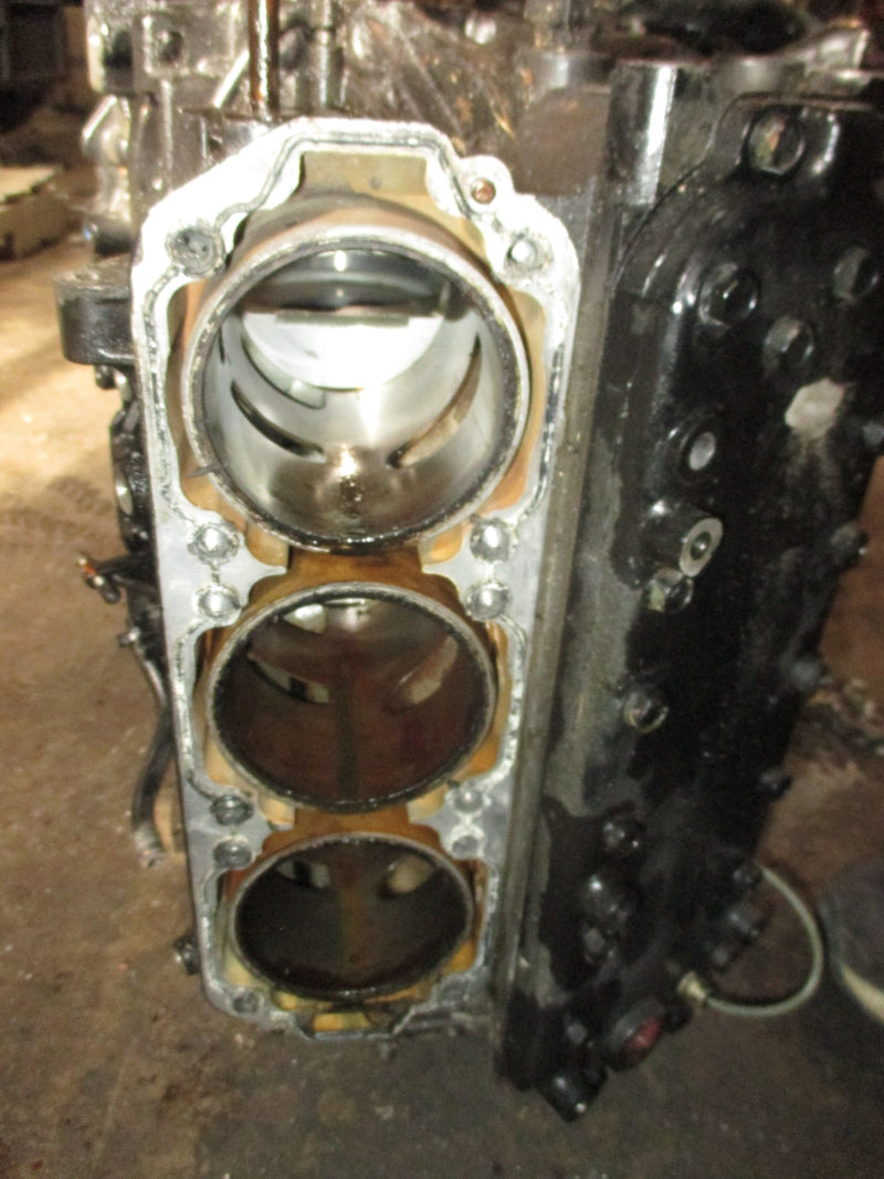 Mercury optimax 150hp 2 stroke outboard crankcase block
