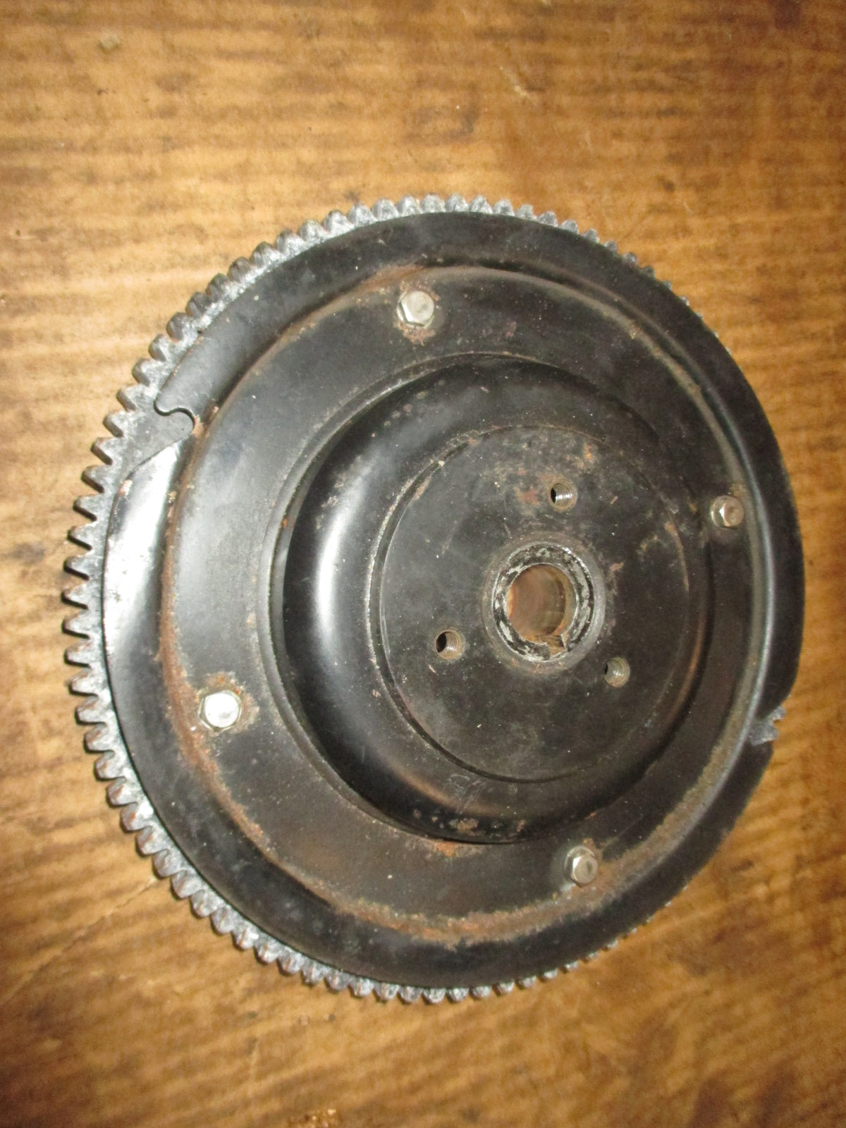 Nissan 70hp 2 stroke outboard flywheel (353062911)