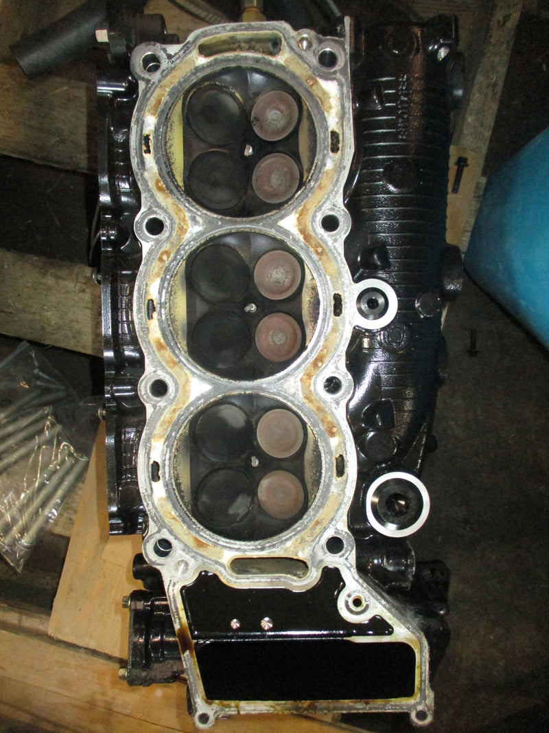 Mercury outboard 200hp V6 4 stroke 3.4L Starboard Cylinder Head 8M0150216