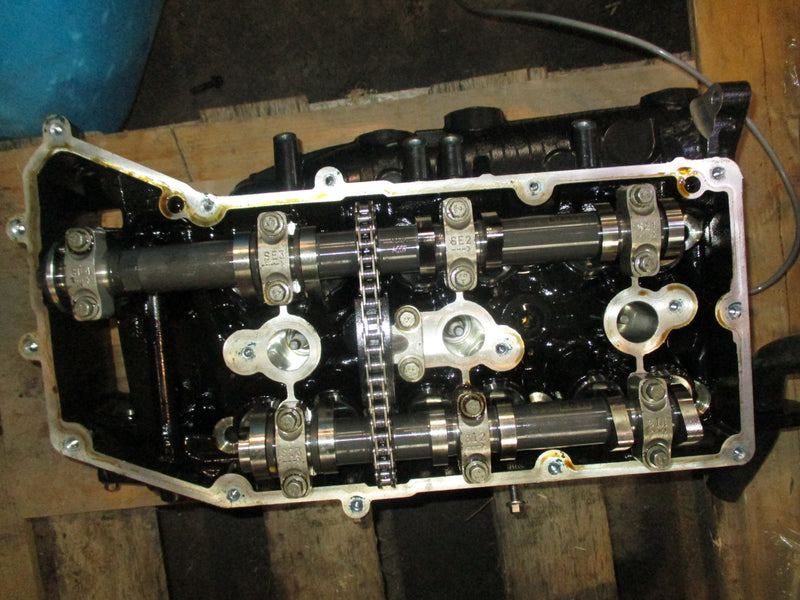 Mercury outboard 200hp V6 4 stroke 3.4L Starboard Cylinder Head 8M0150216