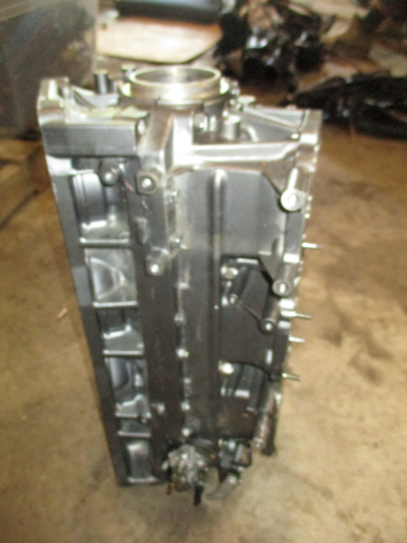 Suzuki DT150 outboard crankcase block