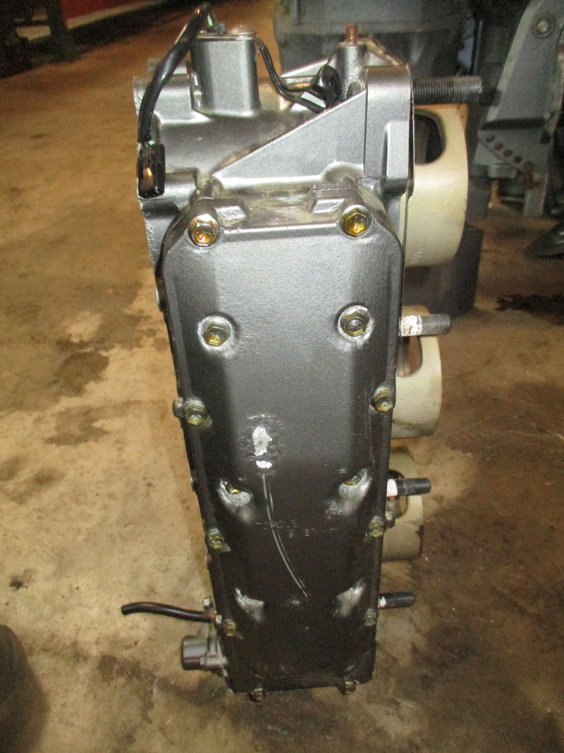 Suzuki DT150 outboard starboard cylinder block