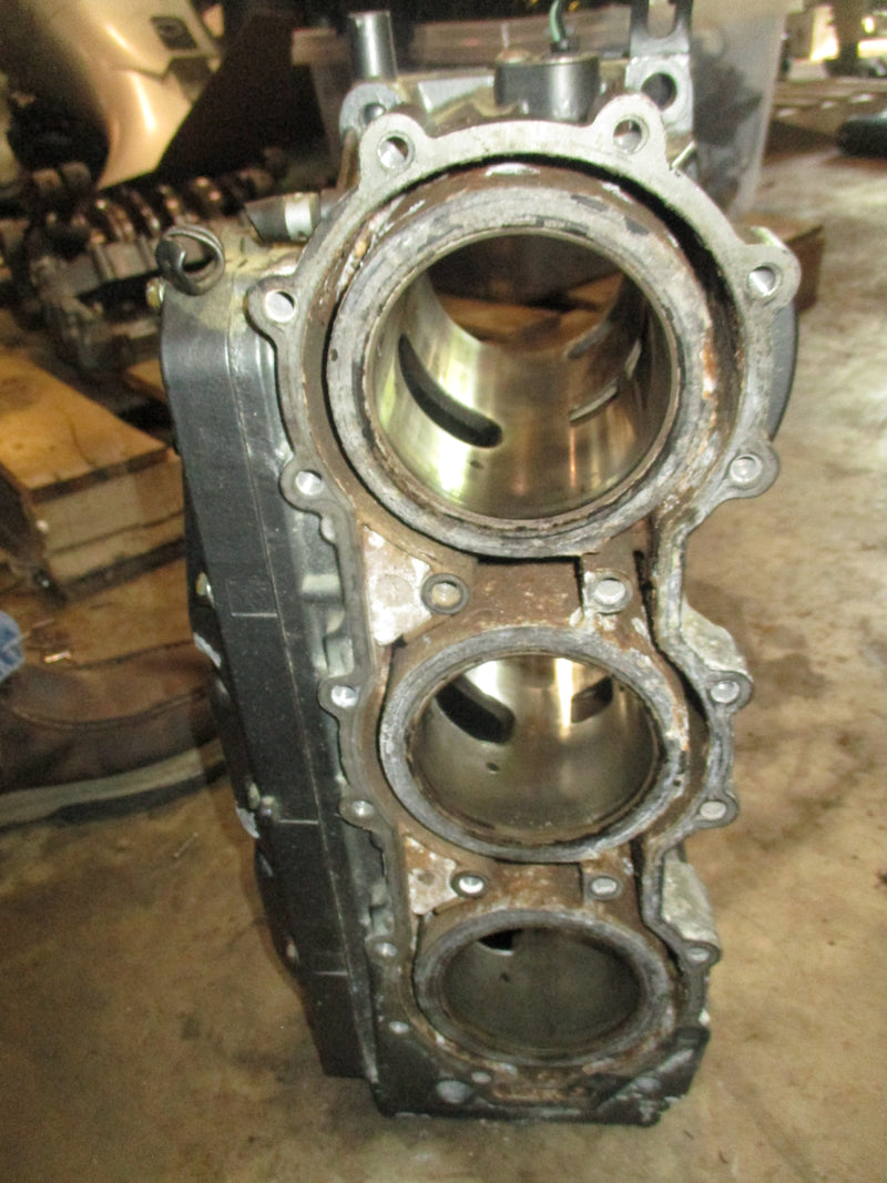 Suzuki DT150 outboard port cylinder block