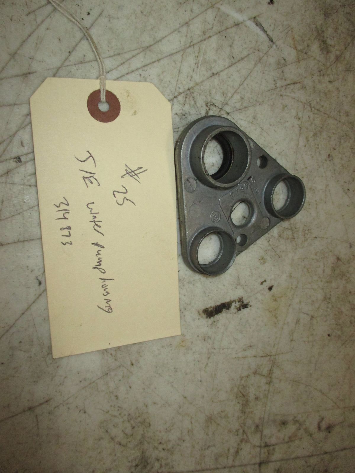 Johnson Evinrude outboard water pump housing plate 314873 #25