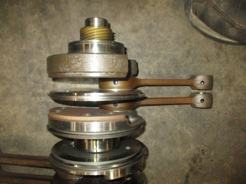 Suzuki DT150 outboard crankshaft (12200-92E04)