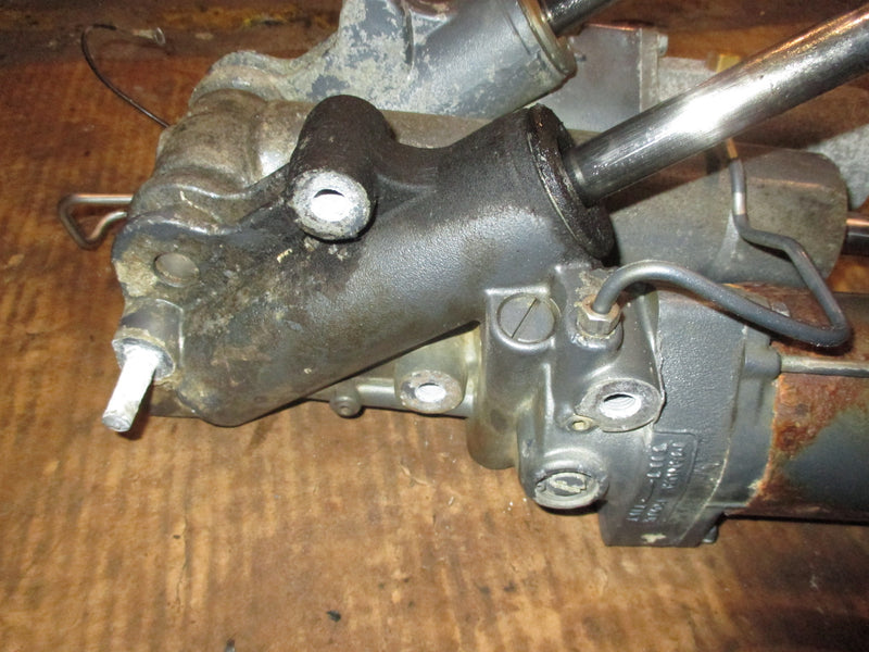 Yamaha 250hp OX66 2 stroke outboard tilt trim unit