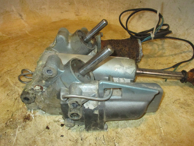 Evinrude 90hp 2 Stroke outboard tilt trim unit
