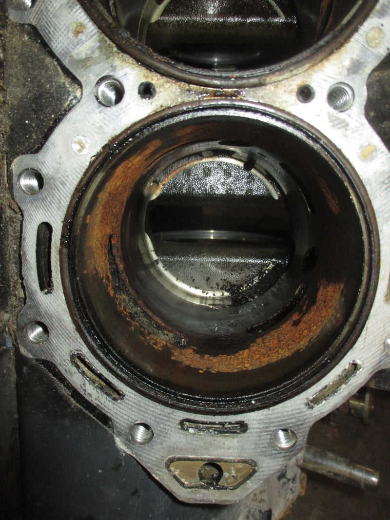 Evinrude ETech 200hp 2 Stroke Outboard Crankcase Block