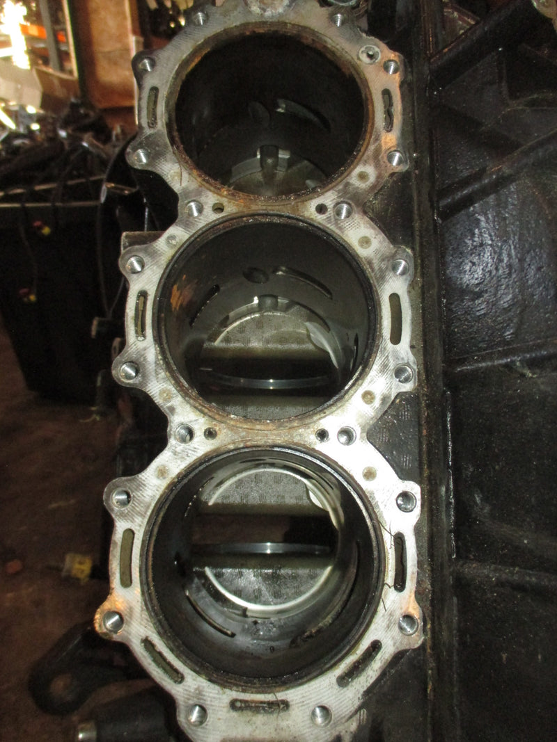 Evinrude ETech 200hp 2 Stroke Outboard Crankcase Block