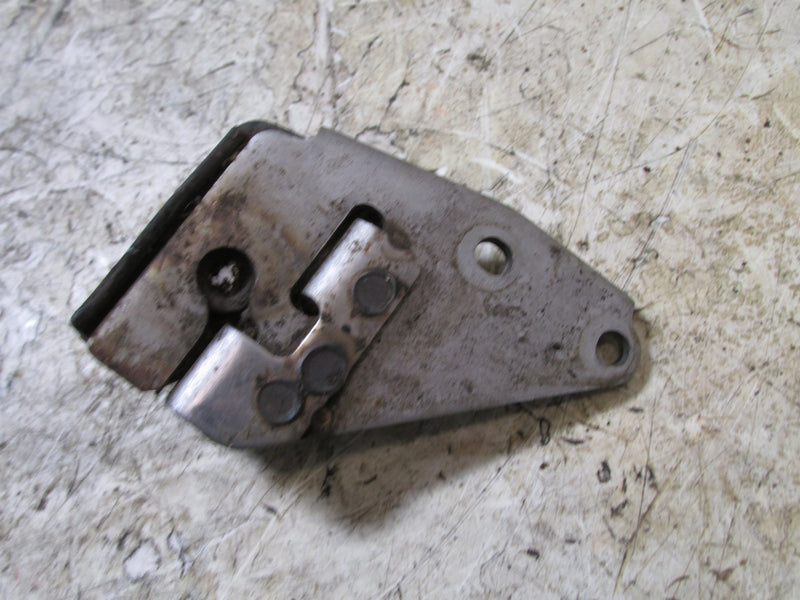 Suzuki DF140 140hp 4 Stroke Outboard Throttle/Shift cable holder (67341-90J01)