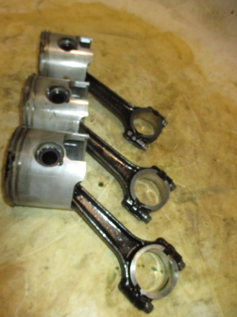 Mercury optimax 225hp 2 stroke outboard starboard piston and rod set of 3 (55)