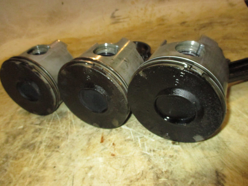 Mercury optimax 225hp 2 stroke outboard starboard piston and rod set of 3 (55)