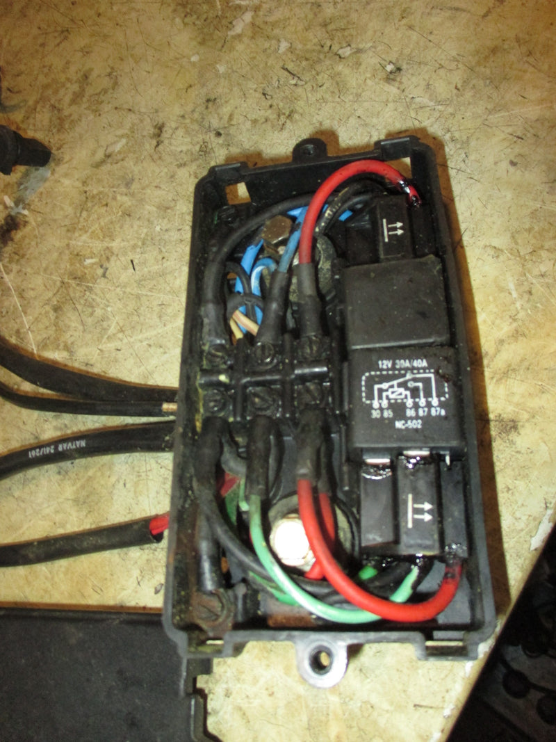Evinrude 90hp 2 Stroke outboard junction box with relays (583106)