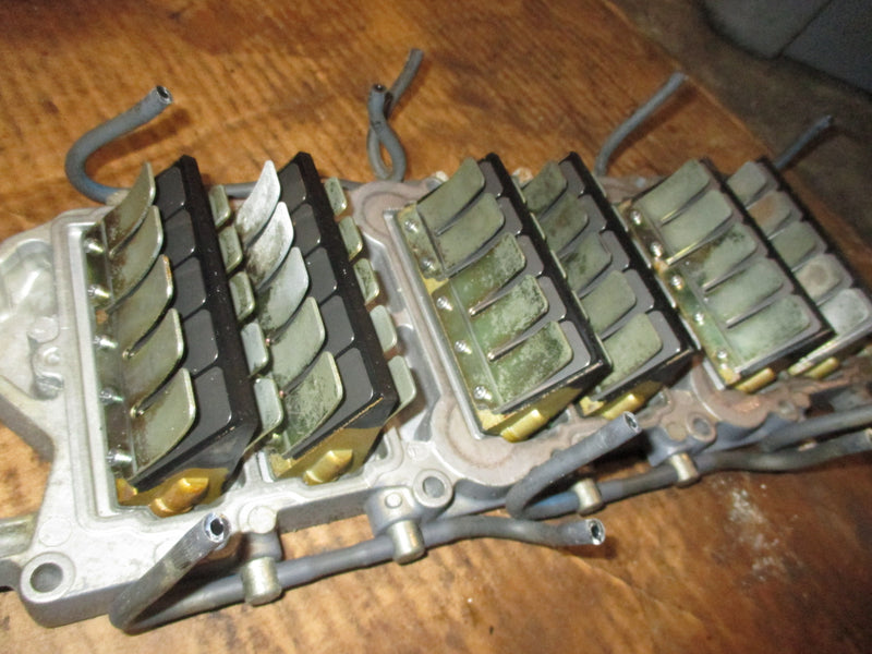 Yamaha 250hp OX66 2 stroke outboard intake manifold with reeds (65L-13624-00)