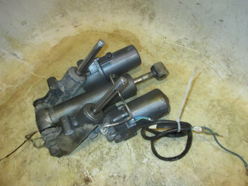 Yamaha 300hp 4.2L 4 Stroke outboard Tilt Trim Unit 69J-43800-06-8D