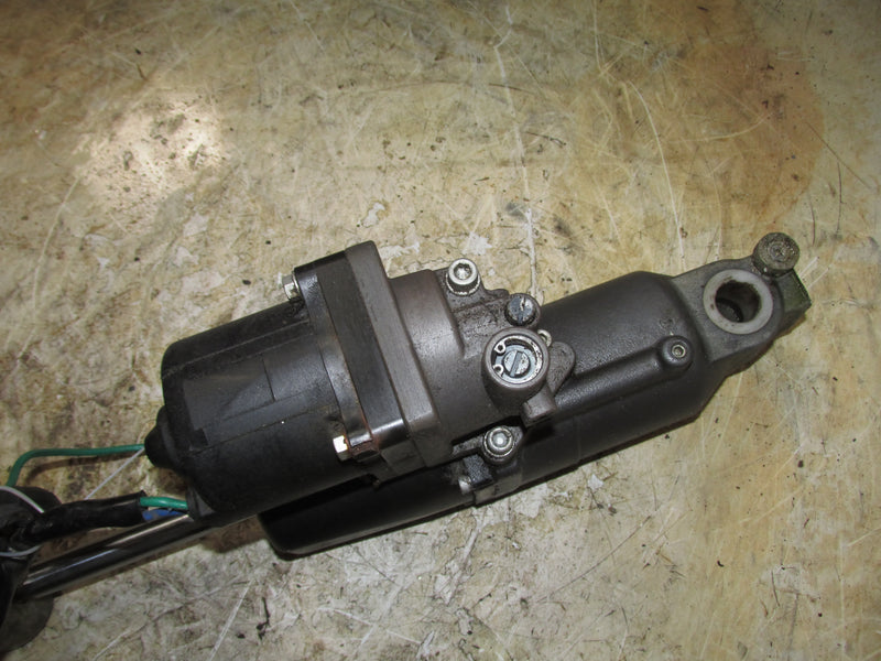 Suzuki DF90 4 Stroke Outboard Tilt Trim Unit
