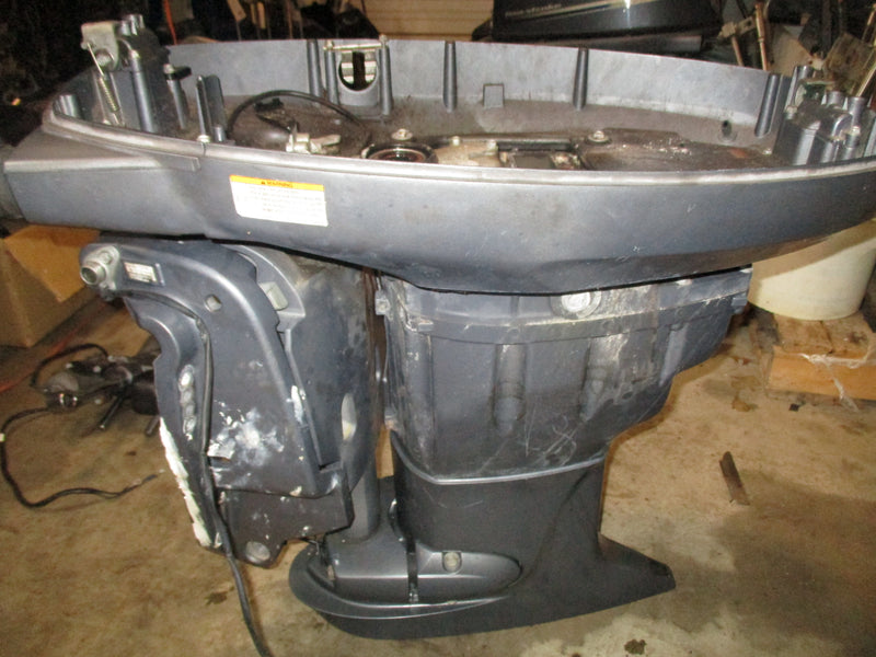 Yamaha 115hp 4 stroke outboard 25" shaft mid section