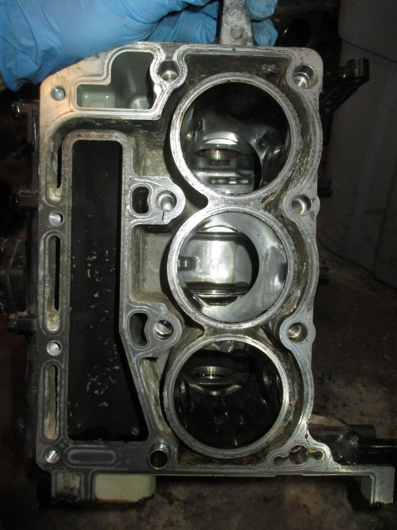 Suzuki DF30 30hp 4 stroke outboard crankcase block
