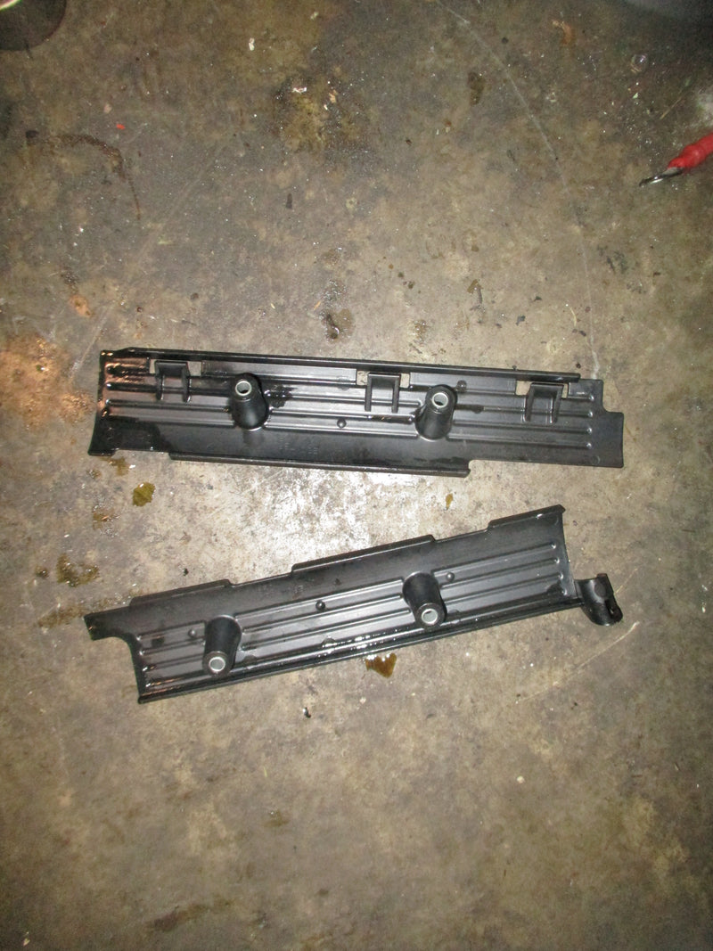 Yamaha 250hp 4 stroke 3.3L outboard fuel rail cover (6P2-13564-00-00)