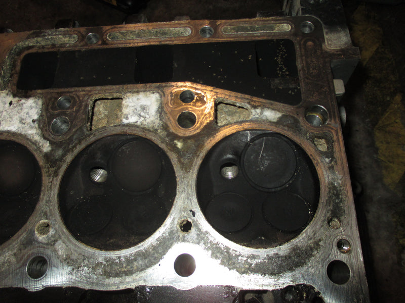 Suzuki DF30 30hp 4 stroke outboard cylinder head (1100-96J00)