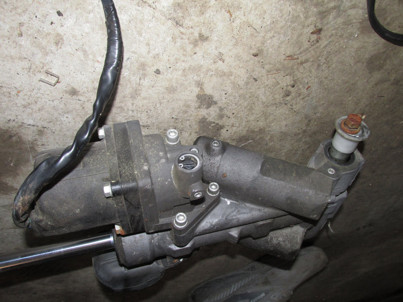 Johnson/Suzuki 140HP 4 Stroke Outboard Tilt/Trim Unit