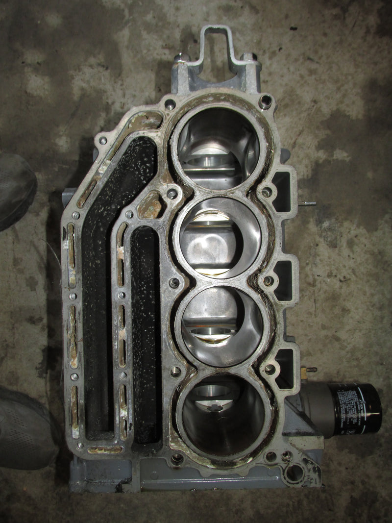 Johnson/Suzuki 140HP 4 Stroke Outboard Crankcase Block