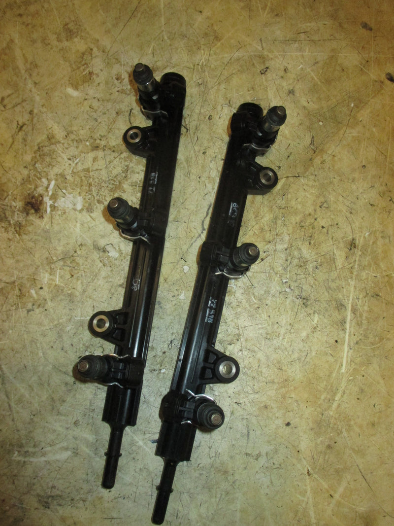 Yamaha 300hp 4.2L 4 Stroke outboard Fuel Rail & Injector Set