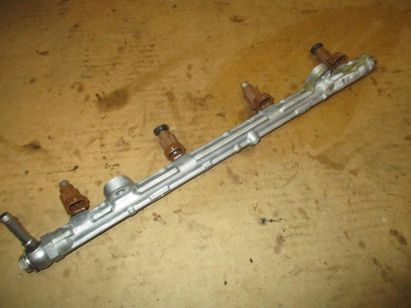 Suzuki DF200A outboard 4 cyl Fuel rail and injector set 15710-96J00