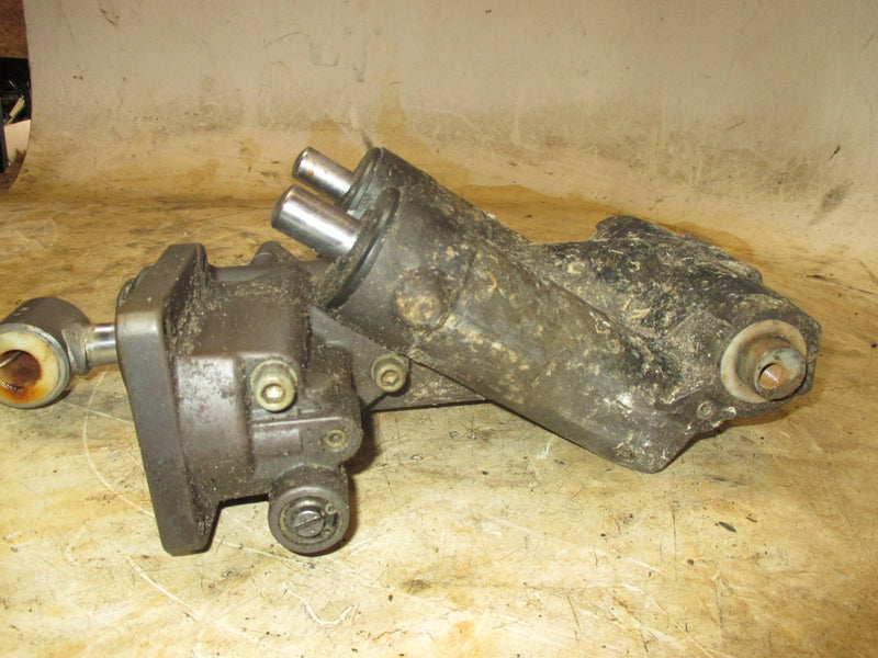 Suzuki DF140 140hp 4 stroke outboard tilt trim unit