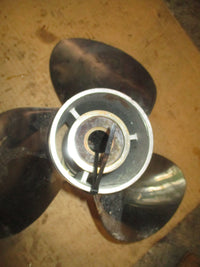 Load image into Gallery viewer, Suzuki DF150-250 outboard Counter rotation stainless propeller 3 x 16 x 17 L
