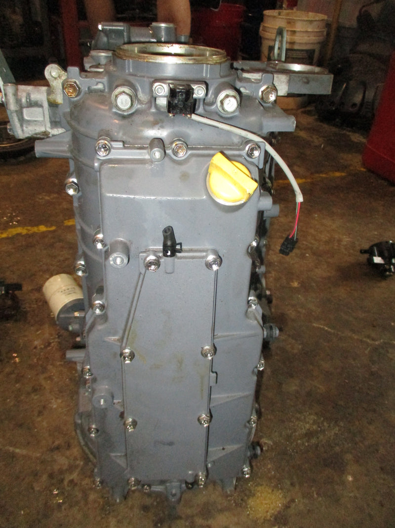 Suzuki DF200A 4CYL outboard crankcase block